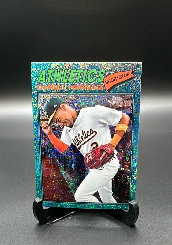 Darell Hernaiz 2026 Topps Heritage Chrome Light Blue Sparkle Refractors #66