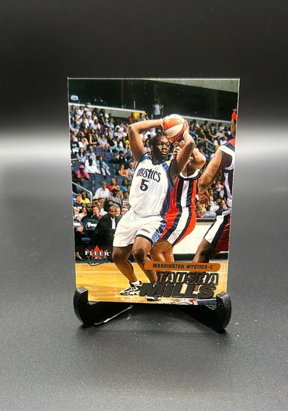 Tausha Mills 2001 Fleer Ultra WNBA #11
