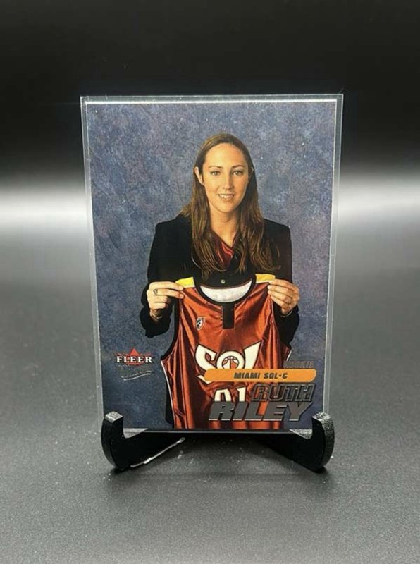 Ruth Riley Notre Dame Miami Sol 2001 Fleer Ultra WNBA - Rookie #131 (RC)