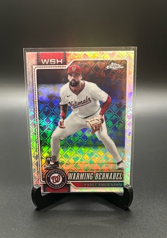 2026 Topps Chrome Logofractor Edition #247 Warming Bernabel