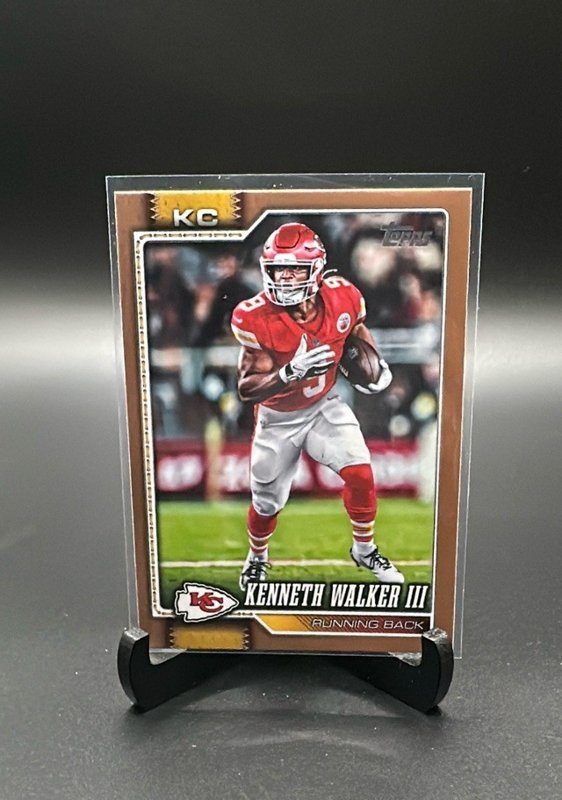 2026 Topps Flagship #180 Kenneth Walker III Gold #/2026
