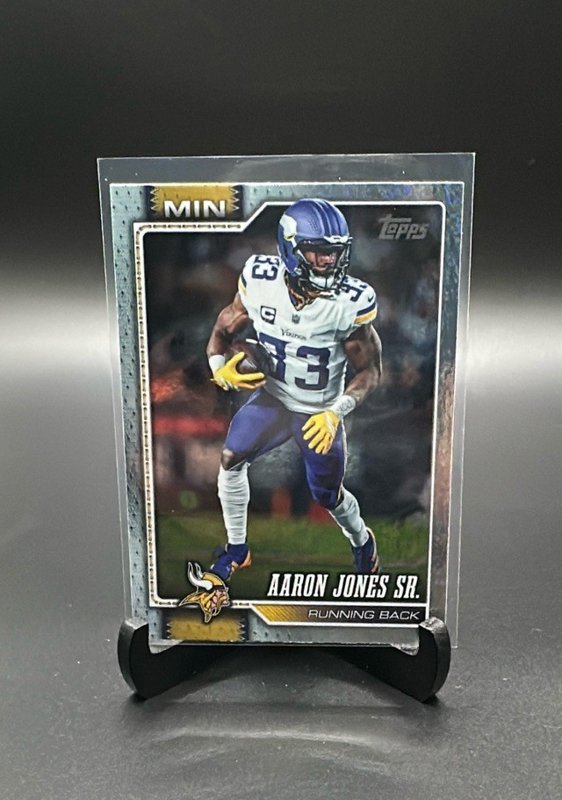 Aaron Jones 2026 Topps Flagship Aqua Holo Foil #240