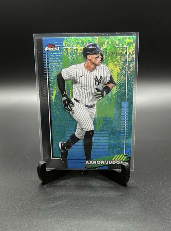 2026 Topps Finest Aaron Judge #99 Common Green Mini Diamond Refractor NYY /99