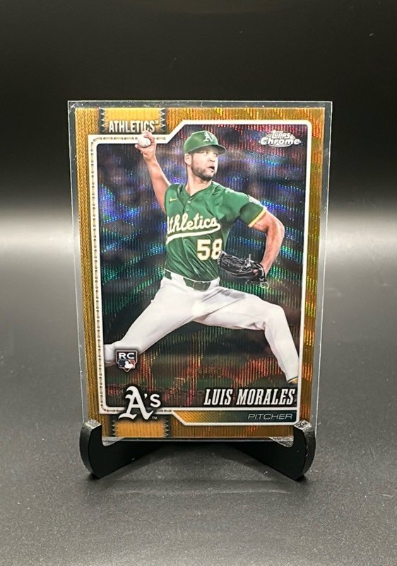 2026 Topps Chrome Black #196 Luis Morales Gold Wave Refractors #/50