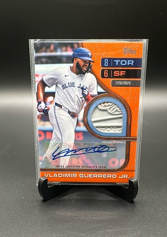 2026 Topps Vladimir Guerrero Jr. Rounding the Bases Relics Orange #/25 Bookend