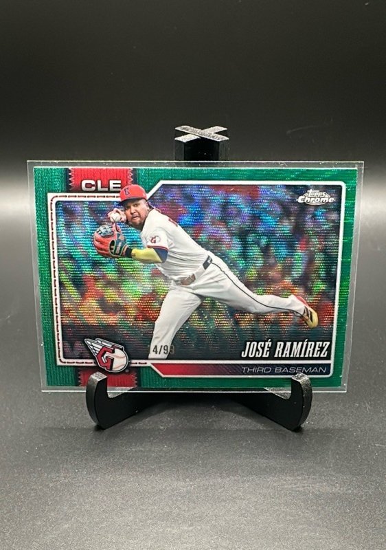 2026 Topps Chrome #127 José Ramírez Green Wave Refractors #/99