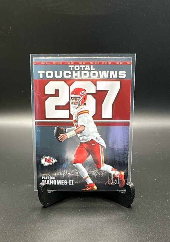 Patrick Mahomes II 2025 Topps Signature Class Zone Out #ZO-18