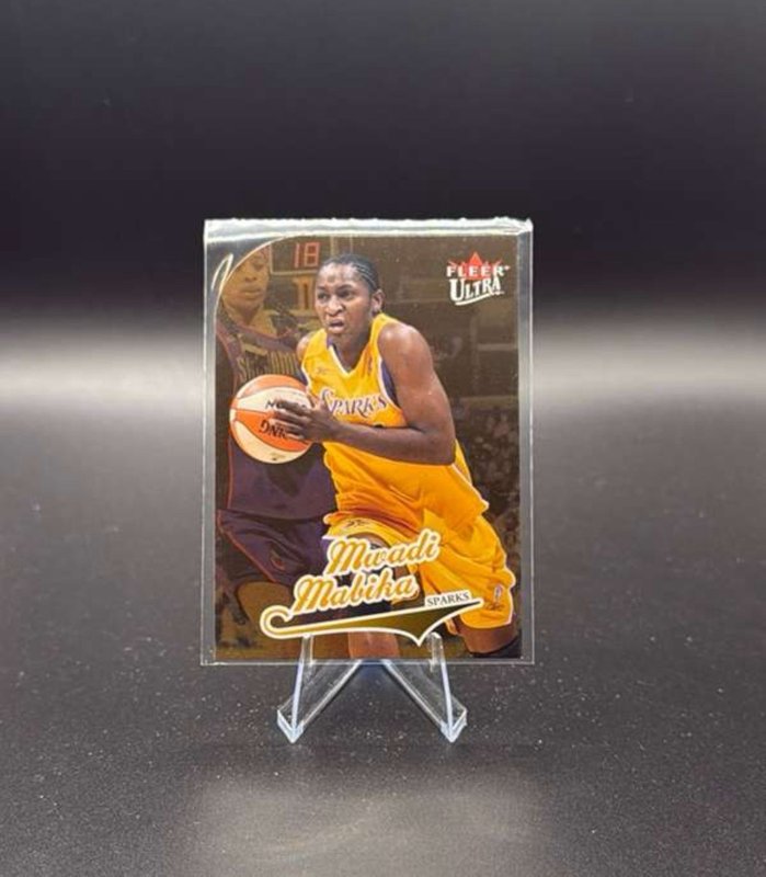 Mwadi Mabika 2004 Fleer Ultra WNBA #35 Gold Medallion