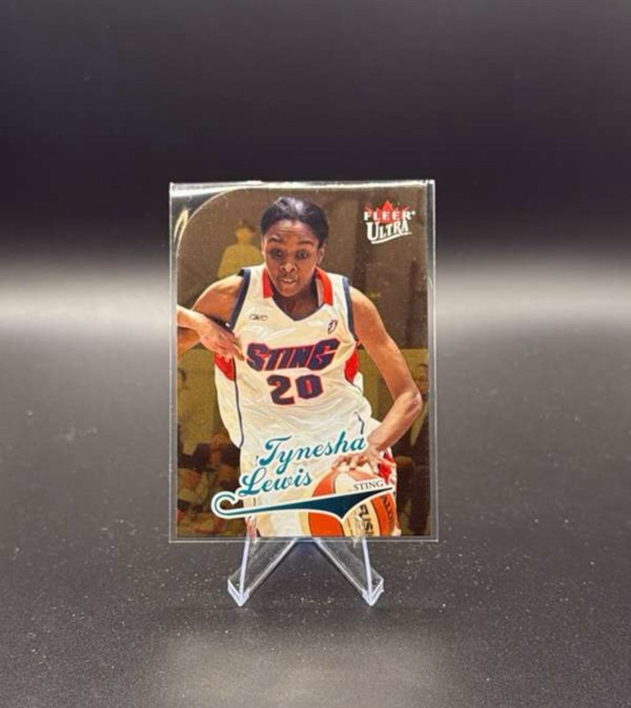 2004 Fleer Ultra WNBA - Tynesha Lewis #24 Gold Medallion