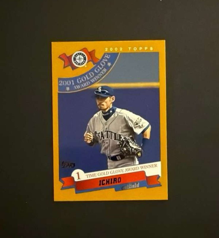 2002 Topps - Gold Glove Ichiro Suzuki #704