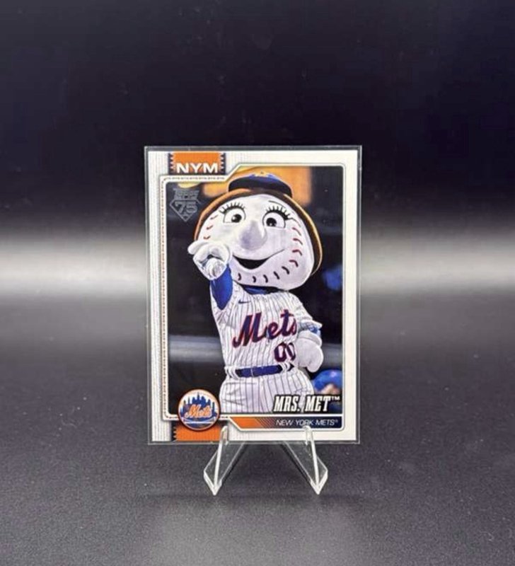 Mrs. Met 2026 Topps Series 1 Celebration Mascots New York Mets