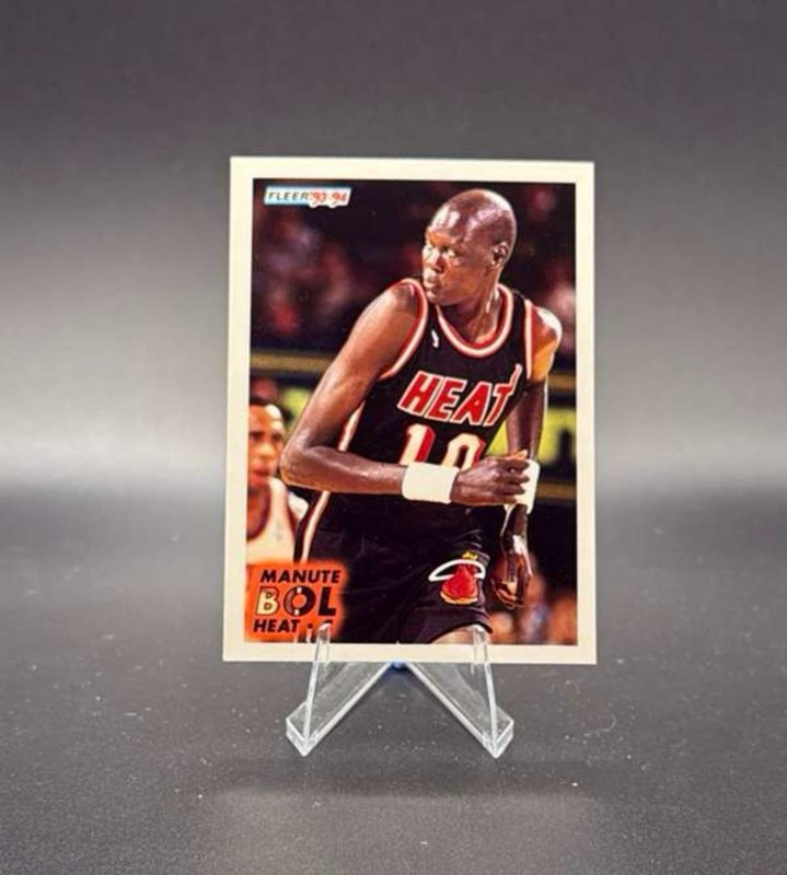 1993-94 Fleer - Manute Bol #317