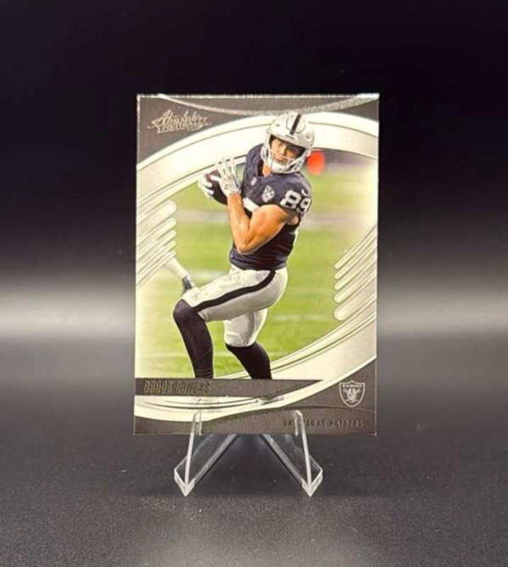 Brock Bowers 2025 Panini #17