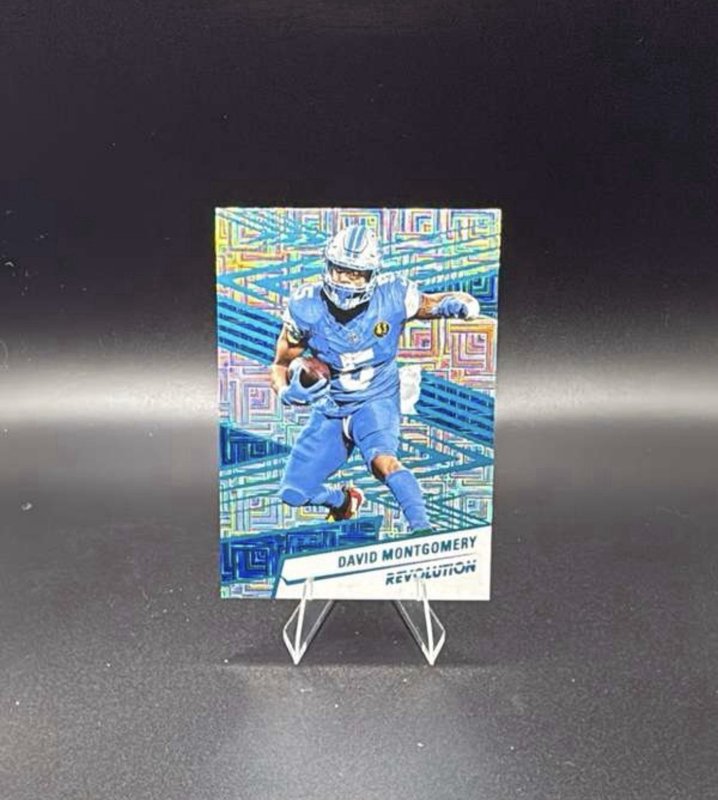 2025 Panini Revolution Teal Levels 162/499 David Montgomery #105 14dq